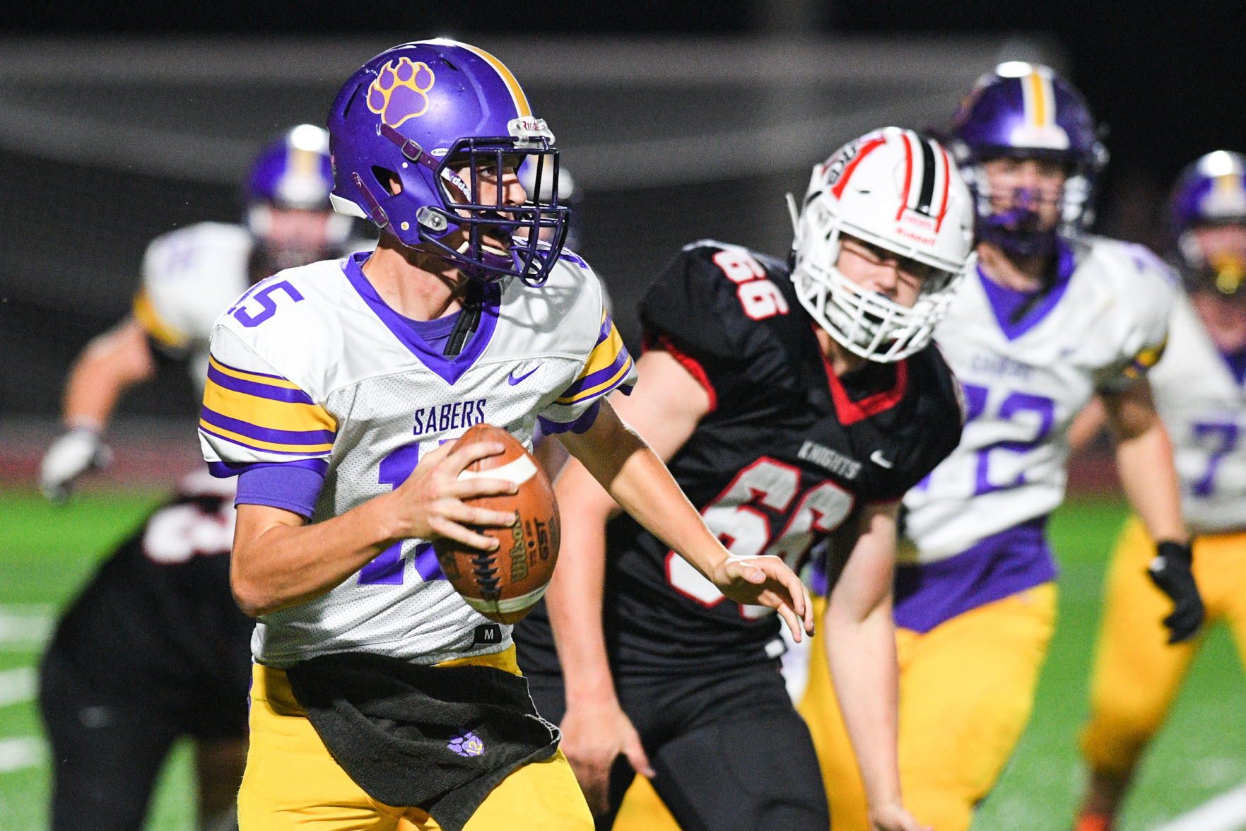 092321-qc-spt-dewitt-assum-fball-023